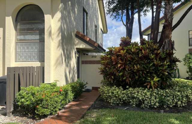 10399 S Circle Lake Drive - 10399 South Circle Lake Drive, Palm Beach County, FL 33437