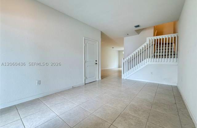 2685 SE 13th Ct Gallery 2