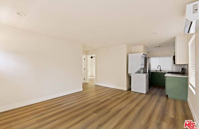 340 1/2 S. Avenue 56 Gallery 4