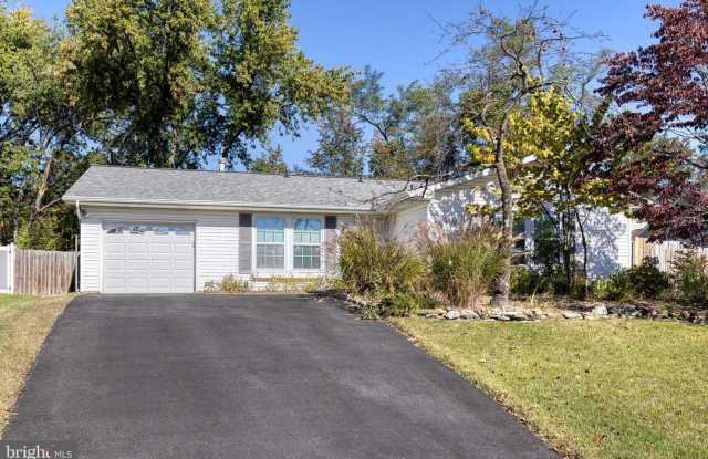Welcome to this 4bd 2bth beautifully updated and meticulously maintained ranch-style home Gallery 1