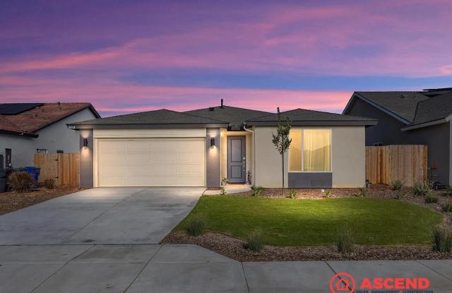 Modern 3 Bed, 2 Bath Home with Solar  Full Appliance Package photos photos