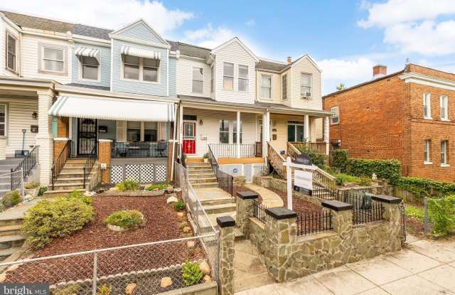 1405 MONTELLO AVENUE NE photos photos