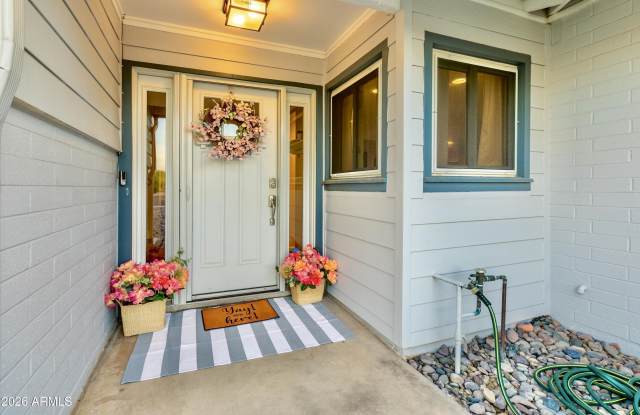 8249 E REDWING Road Gallery 4