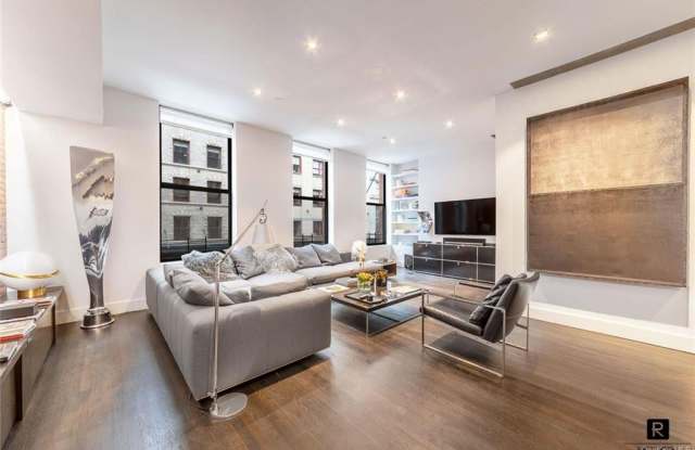 32 N Moore Street - 32 North Moore Street, New York City, NY 10013