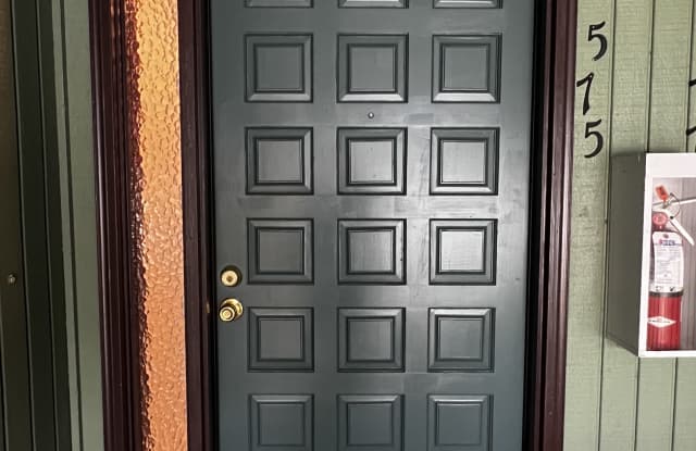 575 14th Street Northeast - 575 14th Street Northeast, Salem, OR 97301