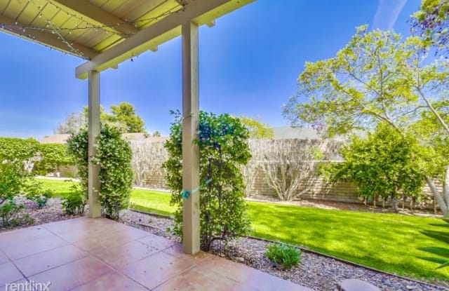 942 Knoll Vista Dr - 942 Knoll Vista Drive, Lake San Marcos, CA 92078
