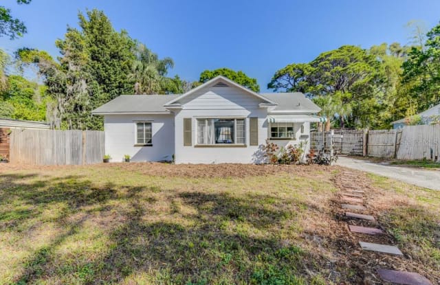 755 ALAMANDA WAY S - 755 Alamanda Way South, St. Petersburg, FL 33705