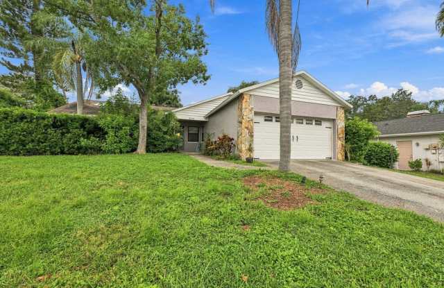 Safety Harbor Home with Vaulted Ceilings, Screened Lanai & Prime Location! Gallery 1