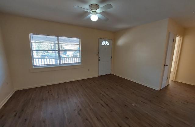 202 N Pierce Gallery 2