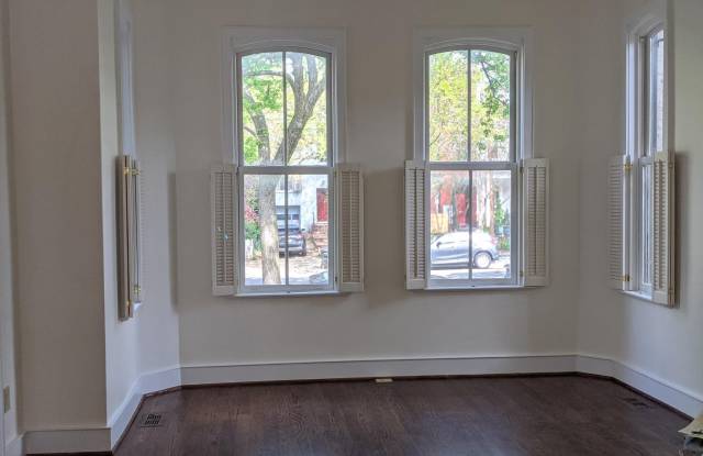 631 NORTH CAROLINA AVENUE SE Gallery 2