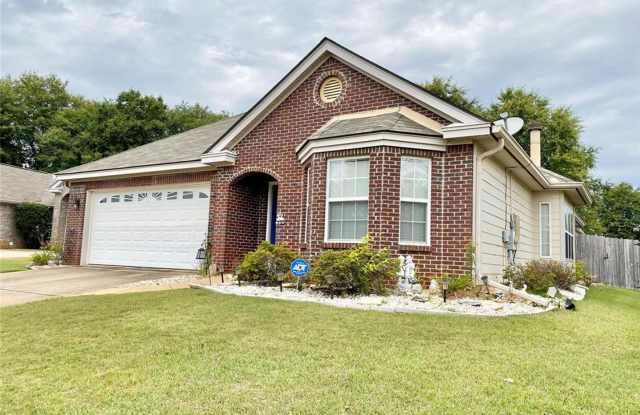 3bdrm/2bth convenient to everything in Prattville photos photos