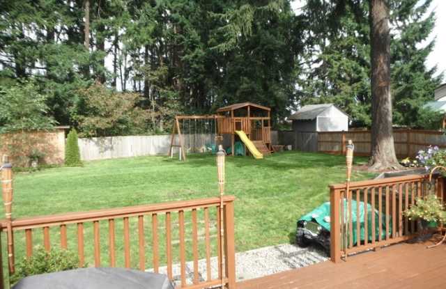 1913 147th Street Court East Gallery 2
