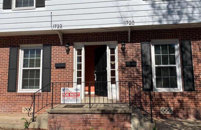 1722 Kavanaugh Blvd., Little Rock AR 72205 - Updated Heights 2br 1ba duplex Gallery 3