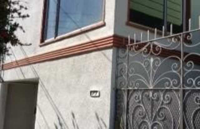 27 Lakeview Avenue Gallery 1
