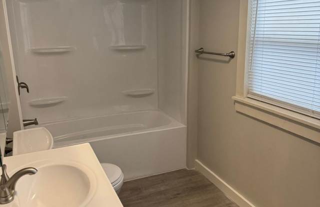 Charming 2BR Home in SoBoCo School District: Idyllic Living on Redbud Street! photos photos