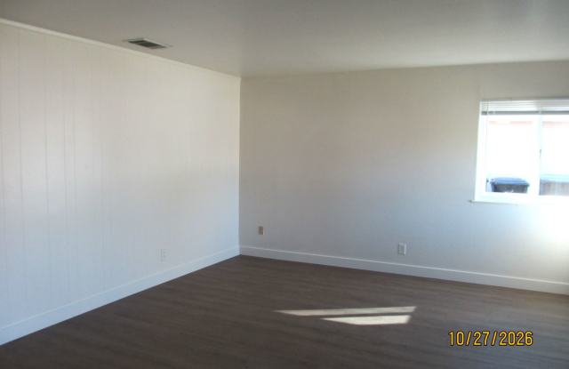 Move In Special. Two bedroom house, central heat & air. Morse & Hurley area. Gallery 4