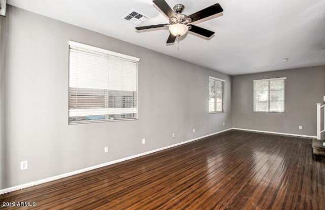 2225 N 78TH Drive Gallery 4