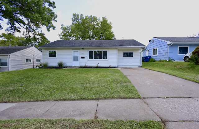 2851 Fillmore Lane - 2851 Fillmore Lane, Davenport, IA 52804