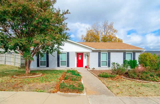 5024 Watkins Circle - 5024 Watkins Circle, The Colony, TX 75056