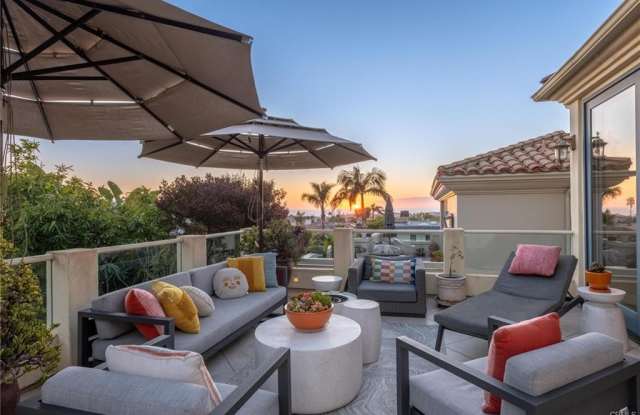 926 Duncan Avenue - 926 Duncan Avenue, Manhattan Beach, CA 90266