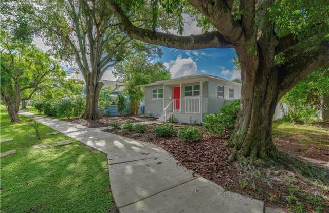 4242 4TH AVENUE S Gallery 2