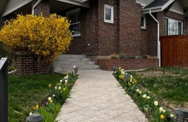 3301 W Clyde Pl Gallery 3