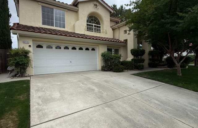 Spacious 4 Bed / 3 Bath Home in Haggin Oaks! photos photos