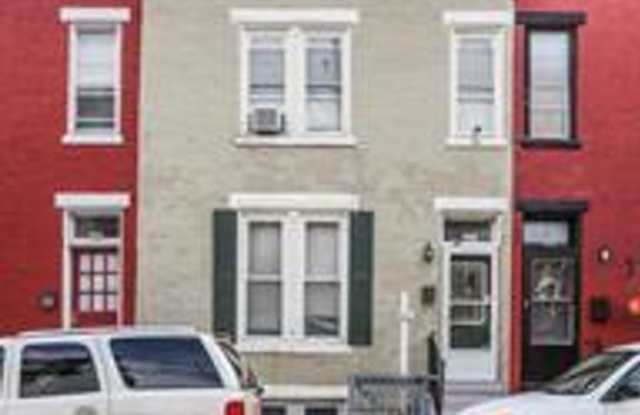 210 N Locust Street photos photos