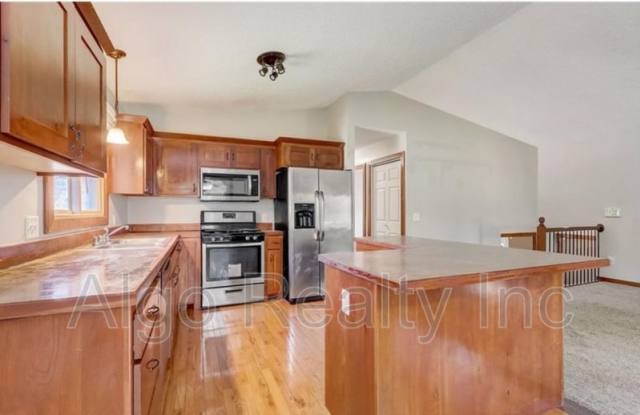 7609 84th Avenue North - 7609 84th Avenue North, Brooklyn Park, MN 55445