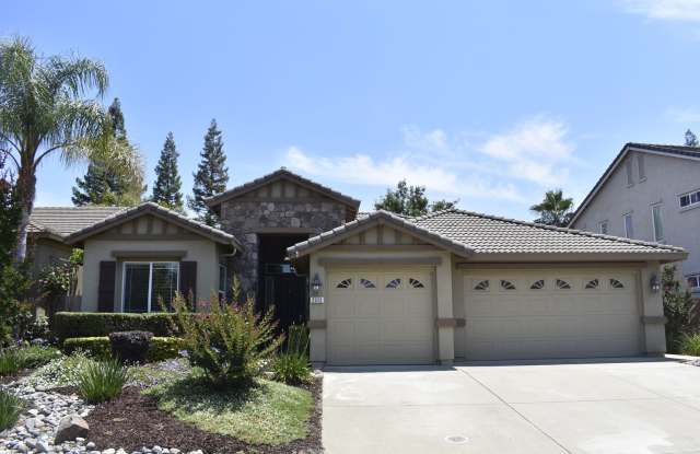 2312 Petruchio Way photos photos