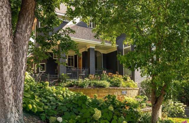 745 Rice Street E photos photos