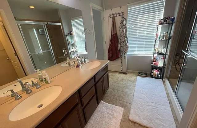 15455 Carob Circle Gallery 4