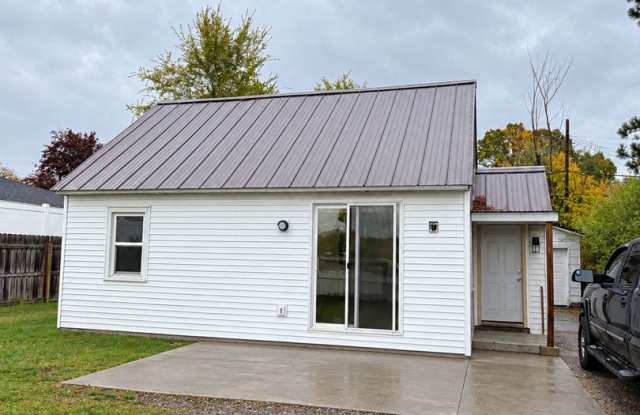 3 Bedroom Single-Family Home with Garage & Fenced Backyard Gallery 1