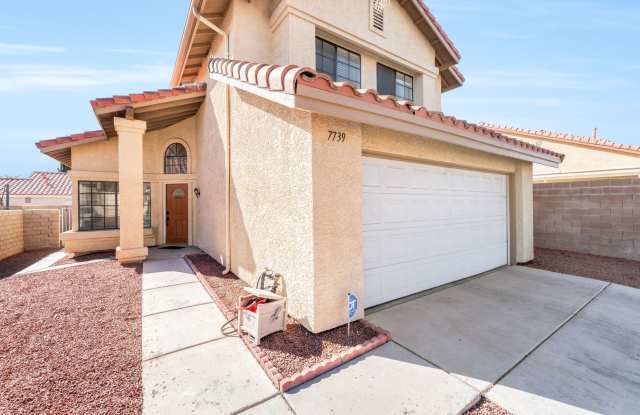 Charming Spring Valley Home with Vaulted Ceilings, Fireplace & Private Backyard! Gallery 3