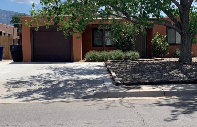 436 Erbbe Street Northeast - 436 Erbbe Street Northeast, Albuquerque, NM 87123