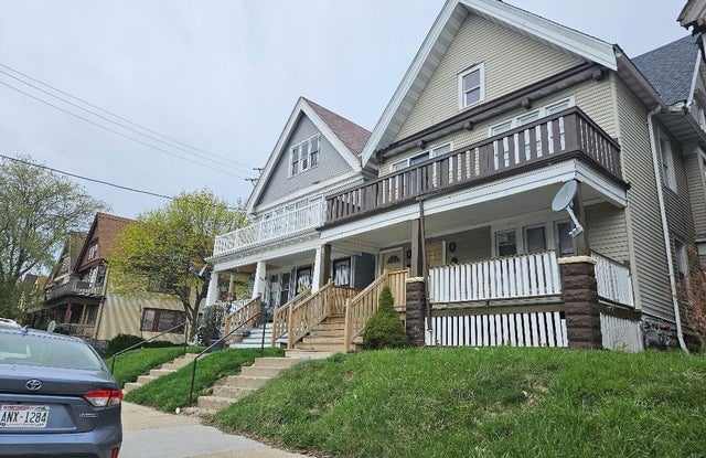 1430 West Burleigh Street - 2 photos photos