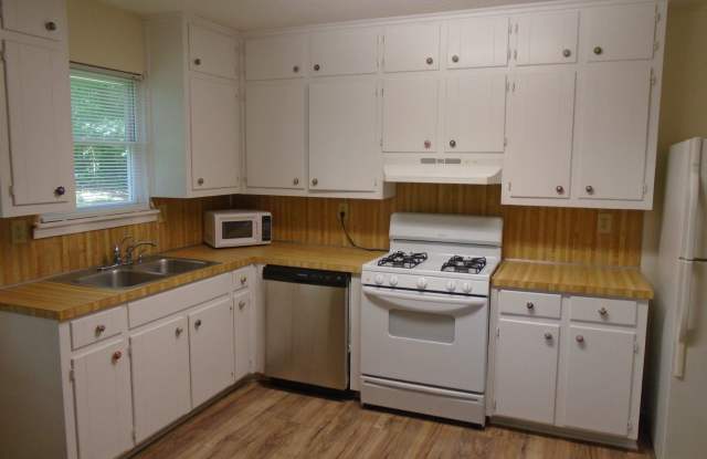 1455 Ridge Road Gallery 2