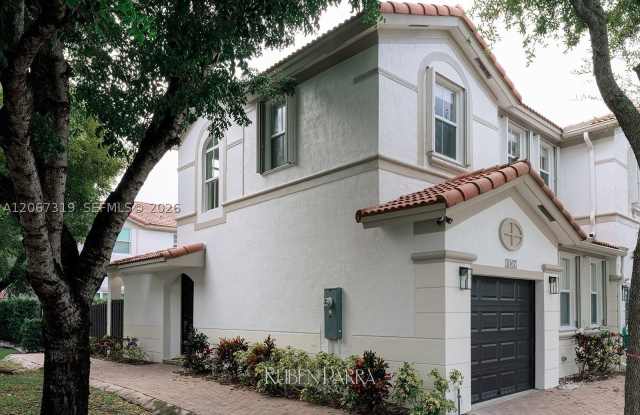 8167 NW 108th Ct Gallery 2