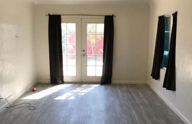 1406 West Mountain View Road Gallery 4