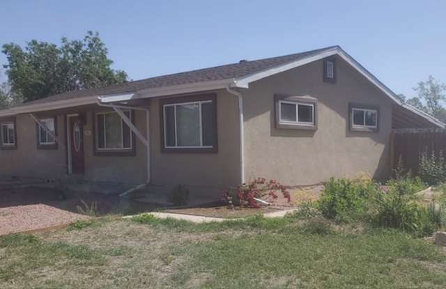 Large Security rancher on over a half acre with oversized detached garage! photos photos