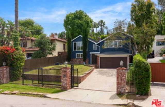3740 Lankershim Boulevard Gallery 2