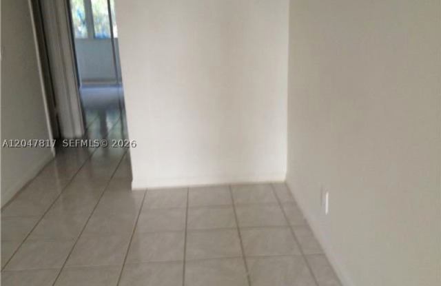 215 Sussex K Gallery 2