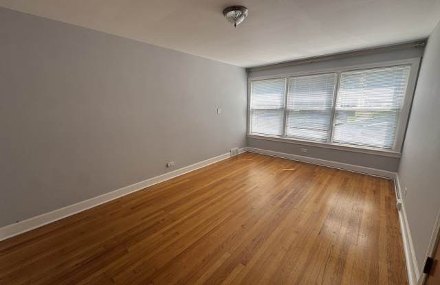 9034 La Crosse Avenue Gallery 2
