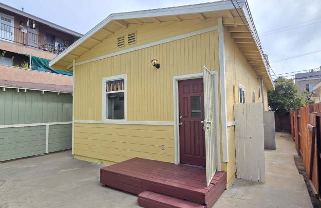 4 Bed 2 Bath Duplex with Garage in Long Beach photos photos