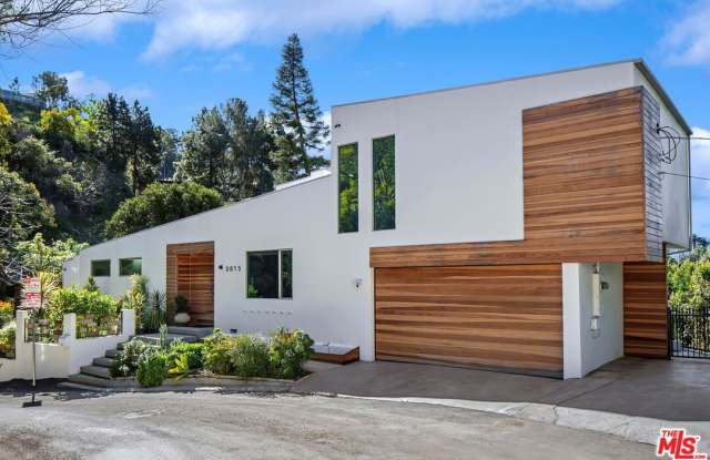 2615 La Cuesta Dr - 2615 La Cuesta Drive, Los Angeles, CA 90046