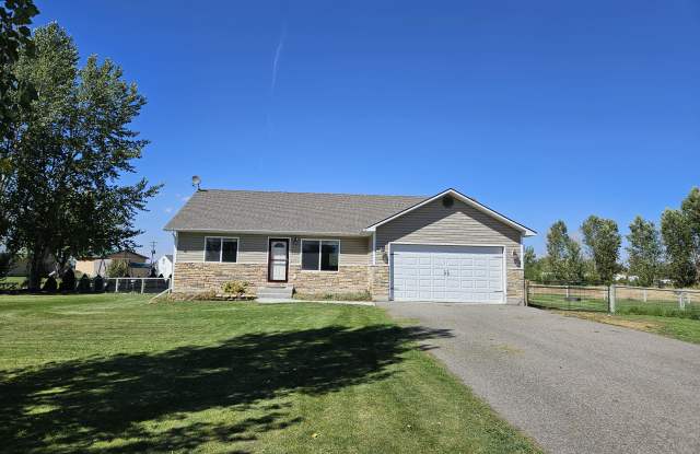 4007 E 66 N photos photos