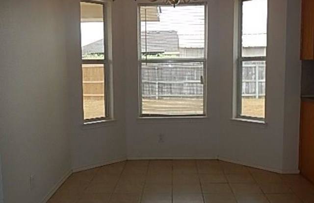 4511 Pete Drive Gallery 4