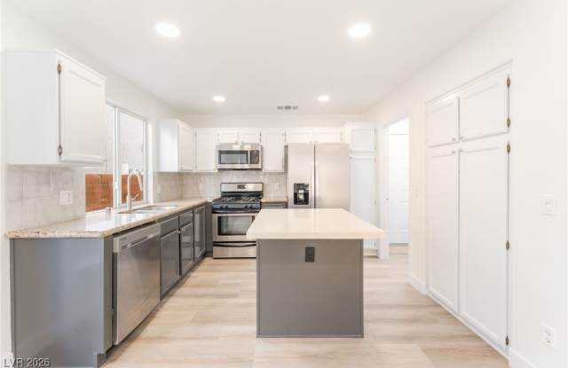 1813 Navajo Lake Way photos photos