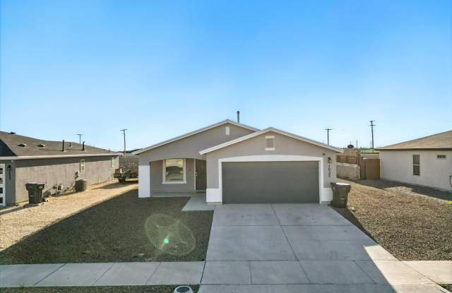 1033 Candelilla Street photos photos