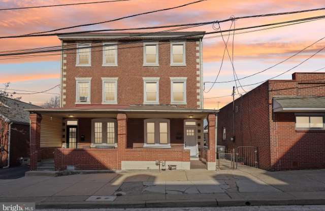 309 W ELM STREET photos photos
